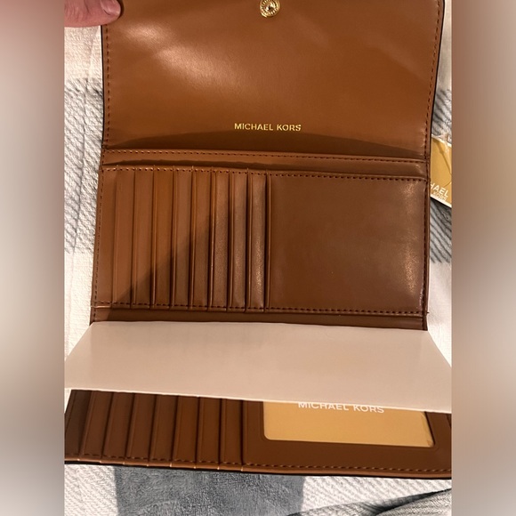 Michael Kors Jetset Charm Large Trifold Wallet with tags - Picture 2 of 5